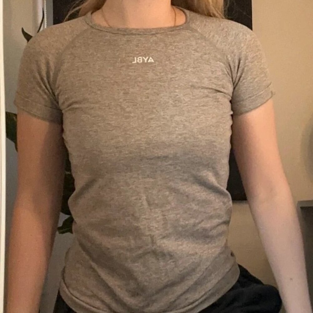 AYBL gym top